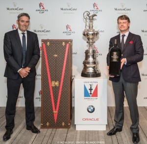 17/11/2016 - Fukuoka (JPN) - 35th America's Cup Bermuda 2017 - Louis Vuitton America's Cup World Series Fukuoka - Setup Day -1 - Hugues Lechanoine, CEO of Baron Philippe de Rothschild, S.A and Sir Russell Coutts with the America's Cup Trophy.