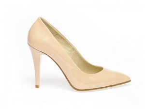 pereche de pantofi stiletto din piele