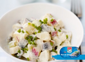 salata-cartofi-cu-hering