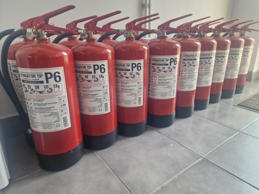 Ghid complet pentru alegerea stingătoarelor de incendiu cu gaz, pulbere și spumă mecanică